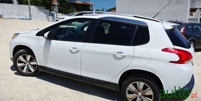 2014' Peugeot 2008 1.4 Hdi Active photo #4