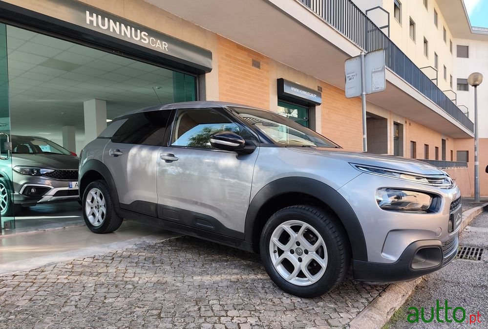 2018' Citroen C4 Cactus 1.2 Puretech Feel photo #1