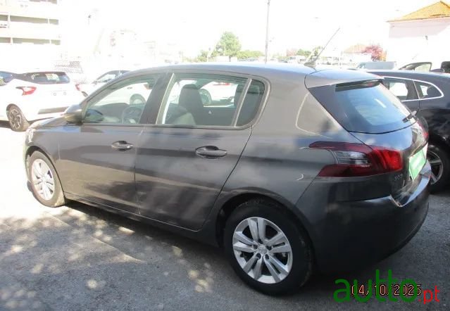 2020' Peugeot 308 photo #2