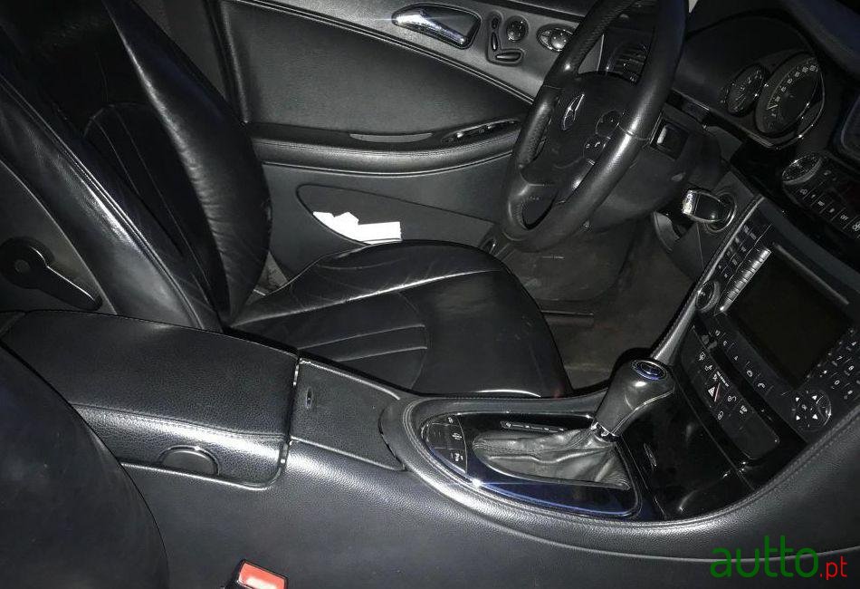 2005' Mercedes-Benz Cls-320 photo #1