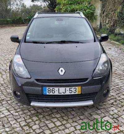 2011' Renault Clio Break photo #4