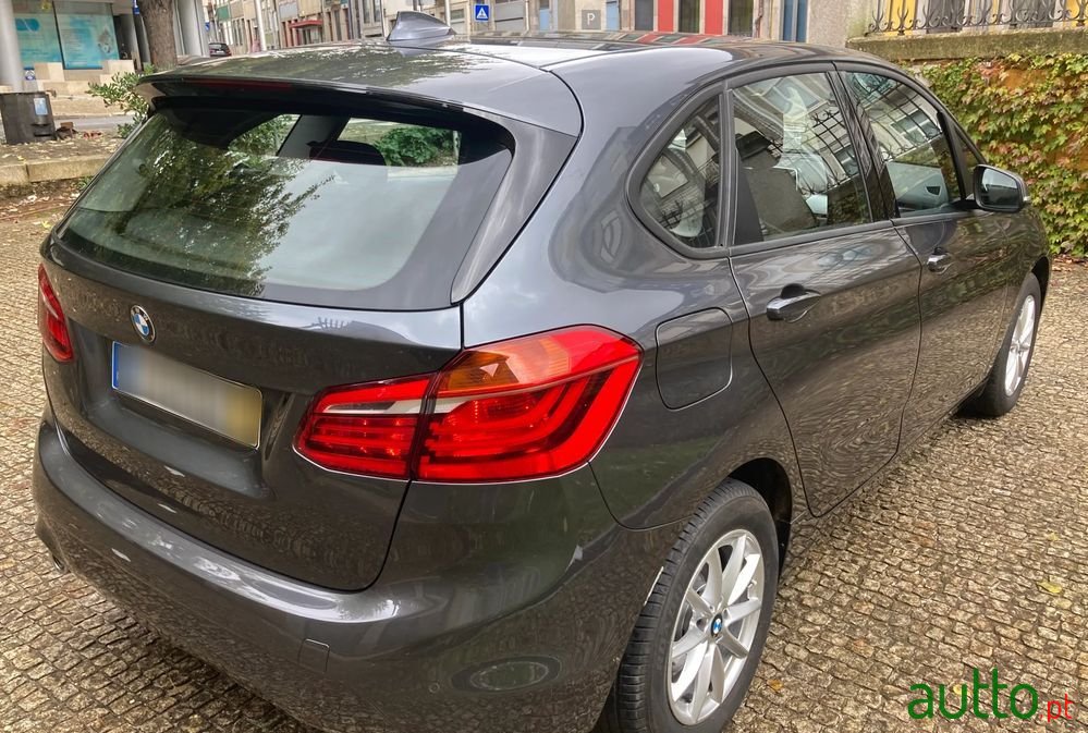 2018' BMW 216 D Advantage photo #4