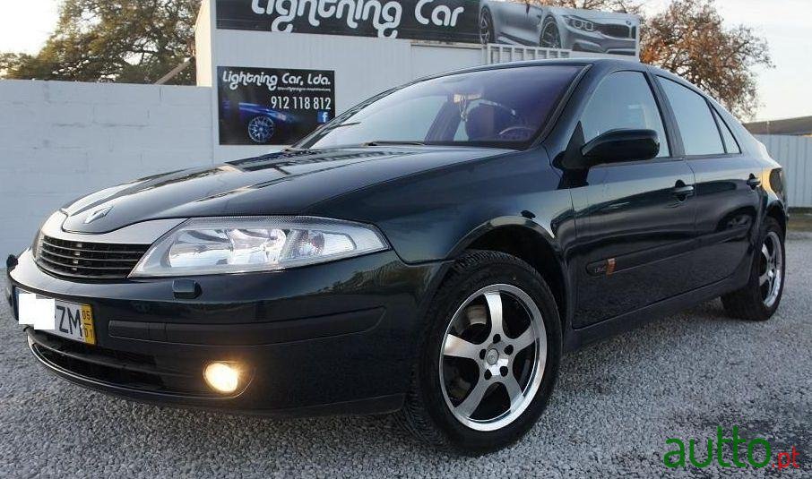 2005' Renault Laguna 1.9 Dci Privilège photo #2