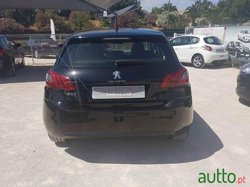 2014' Peugeot 308 1.6 E-Hdi Allure photo #2