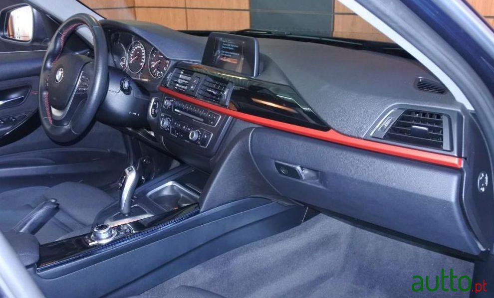 2014' BMW 318 D Touring Auto Line Sport photo #1