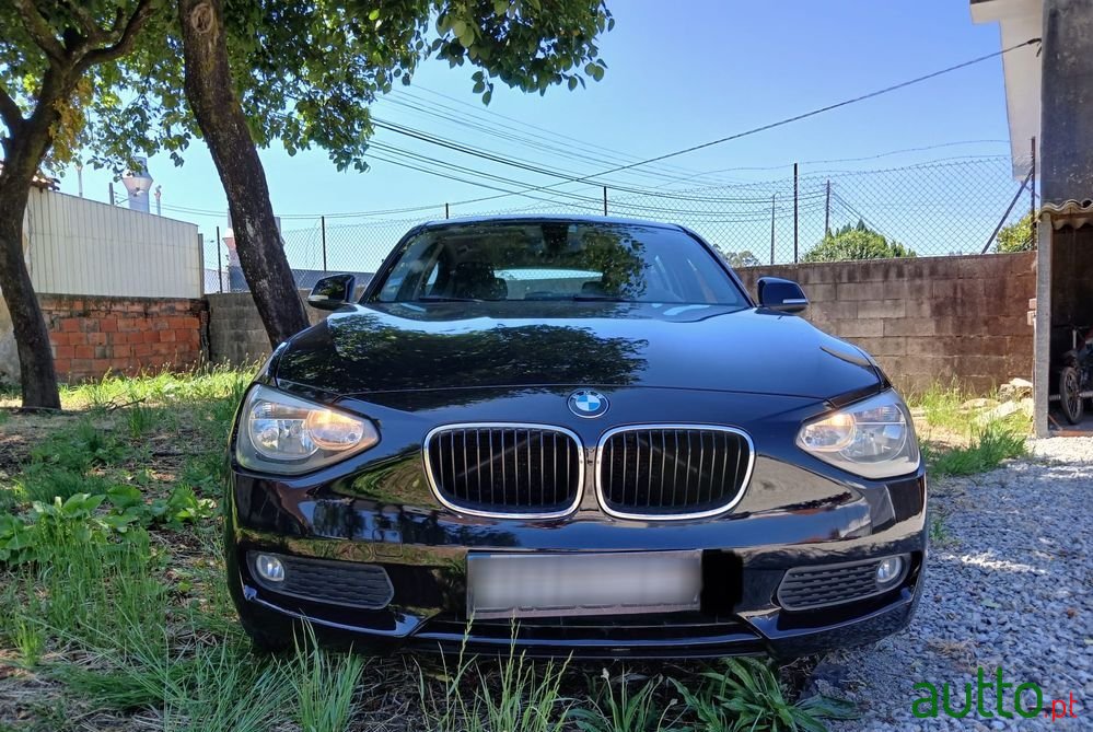 2012' BMW Série 1 D Line Sport photo #3
