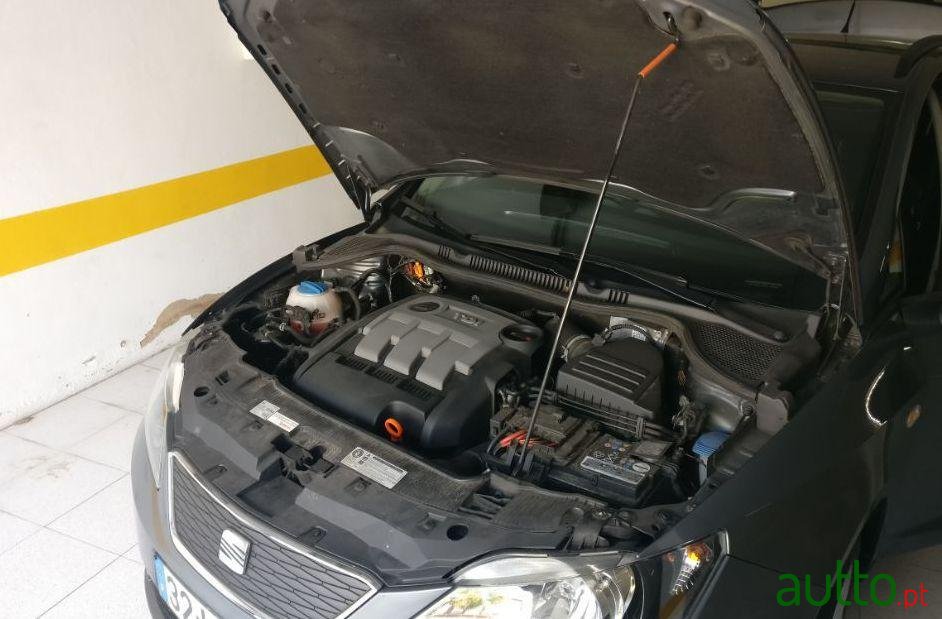 2013' SEAT Ibiza Tdi photo #1