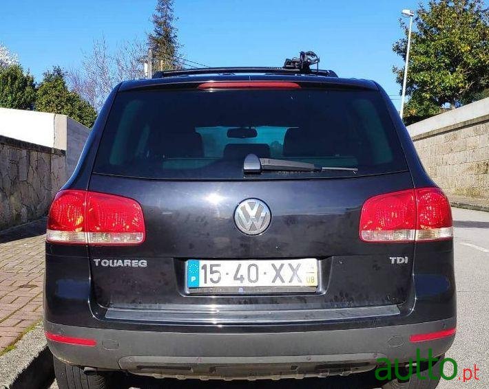 2004' Volkswagen Touareg 2.5 Tdi photo #3