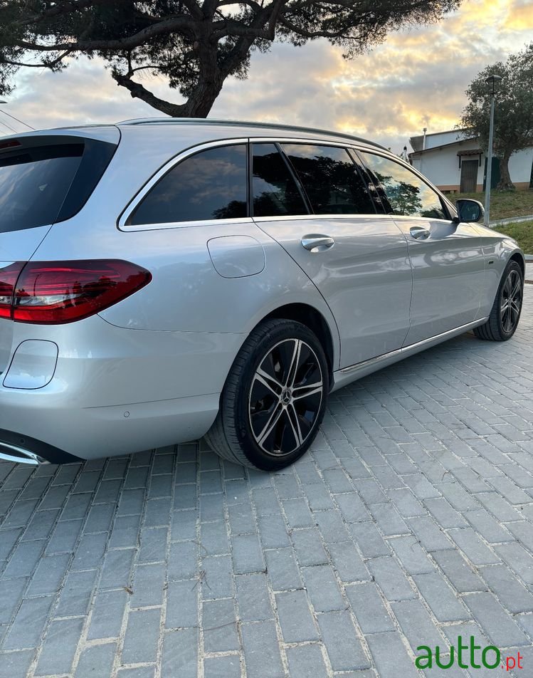 2020' Mercedes-Benz C 300 De Avantgarde photo #2