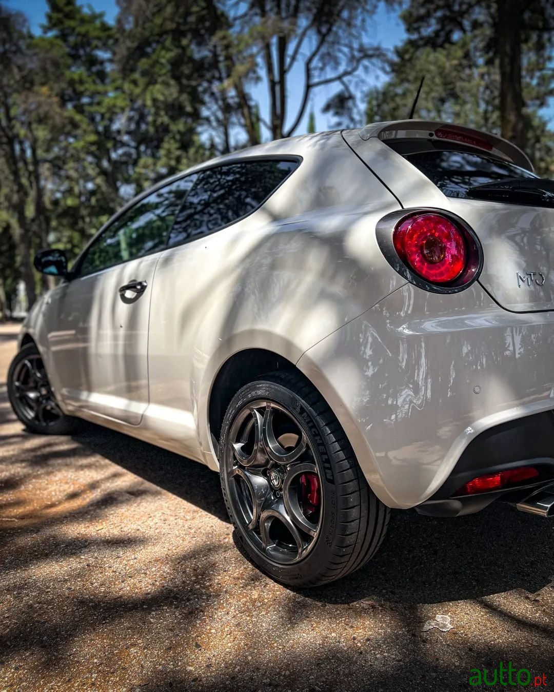 2015' Alfa Romeo MiTo photo #3