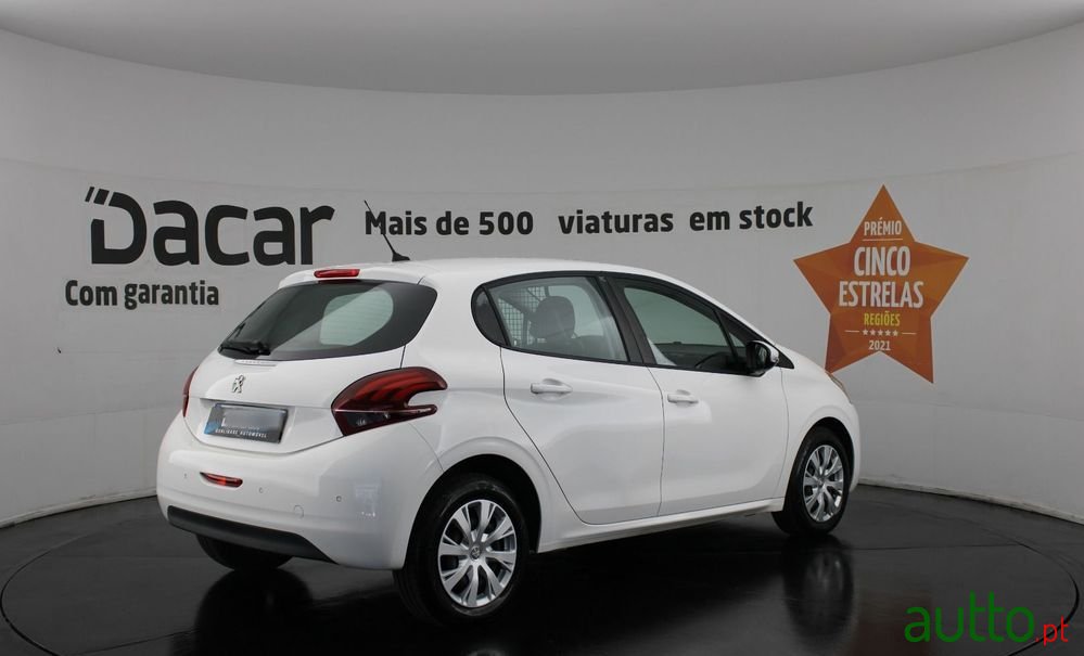 2020' Peugeot 208 photo #5