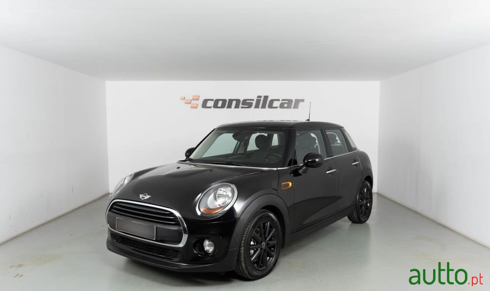 2016' MINI One D 5 Portas photo #1