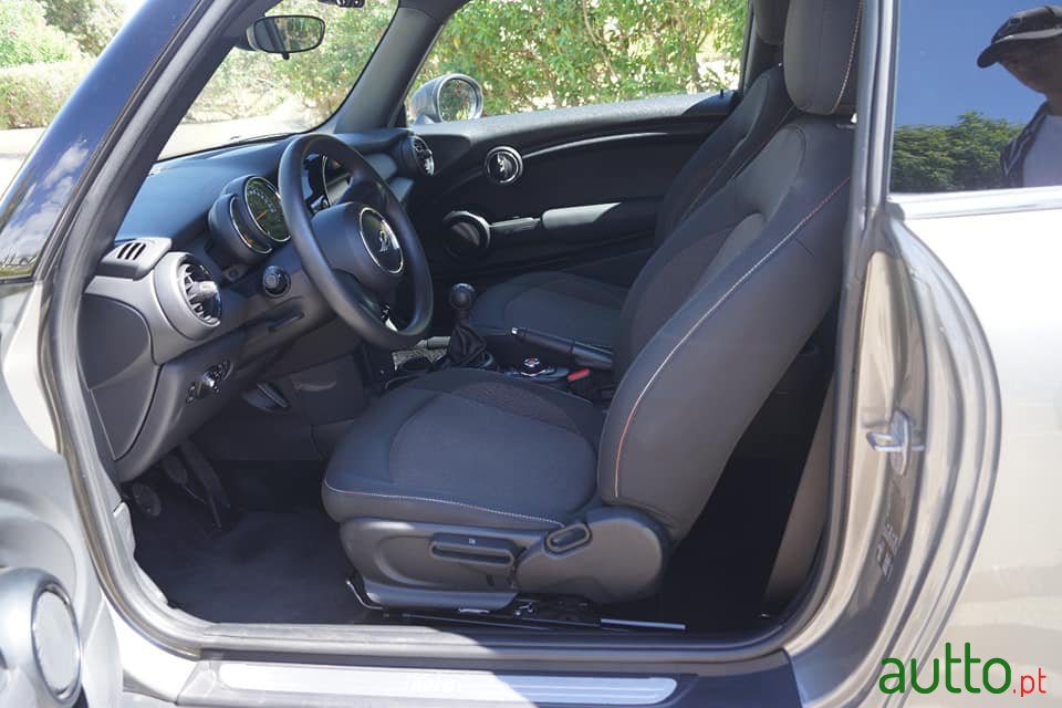 2017' MINI One photo #6