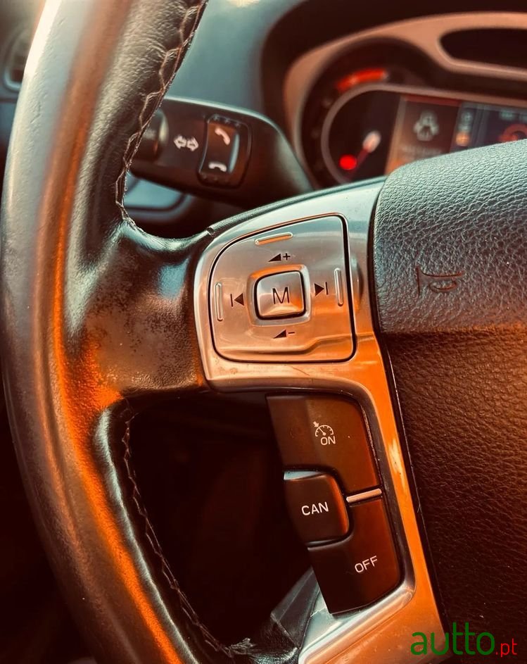 2011' Ford Galaxy photo #6