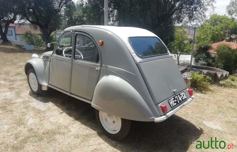 1959' Citroen 2 CV photo #2