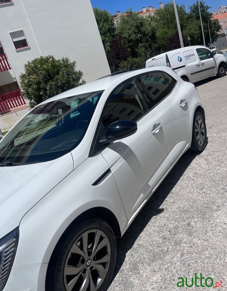 2021' Renault Megane photo #2