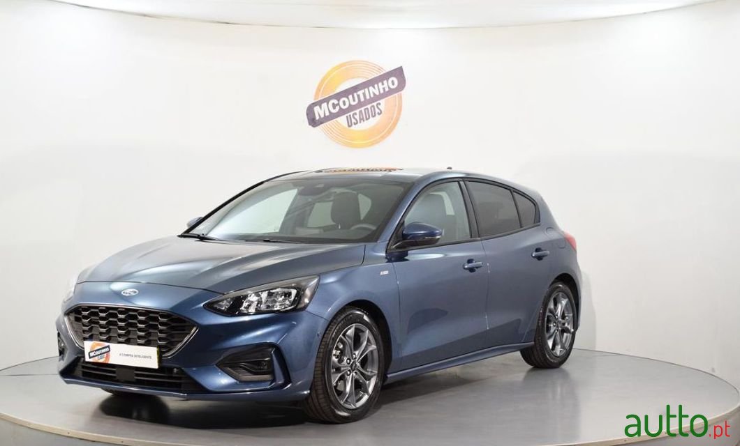 2020' Ford Focus photo #1