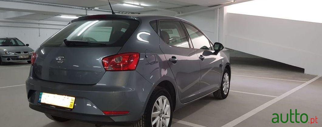 2014' SEAT Ibiza photo #3