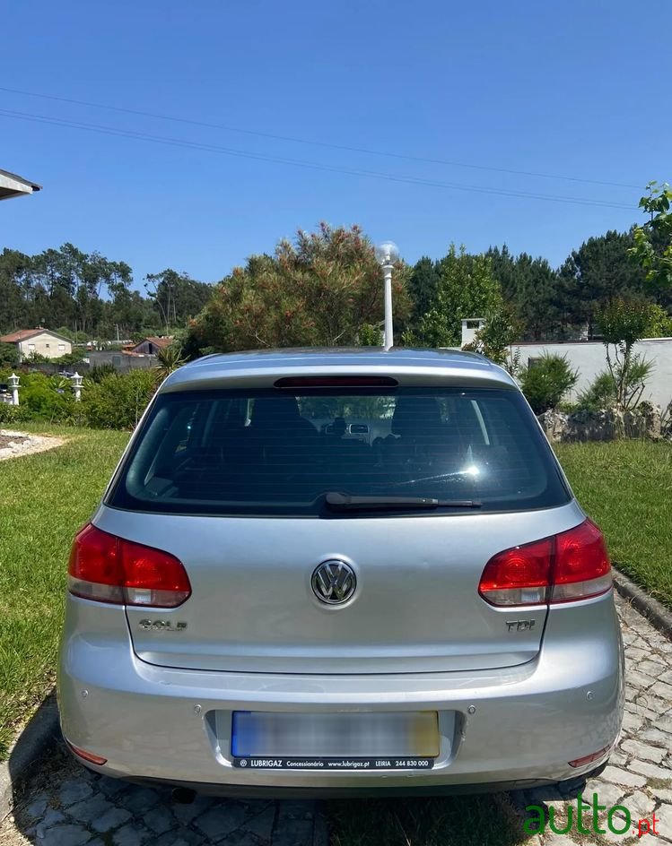 2010' Volkswagen Golf photo #4