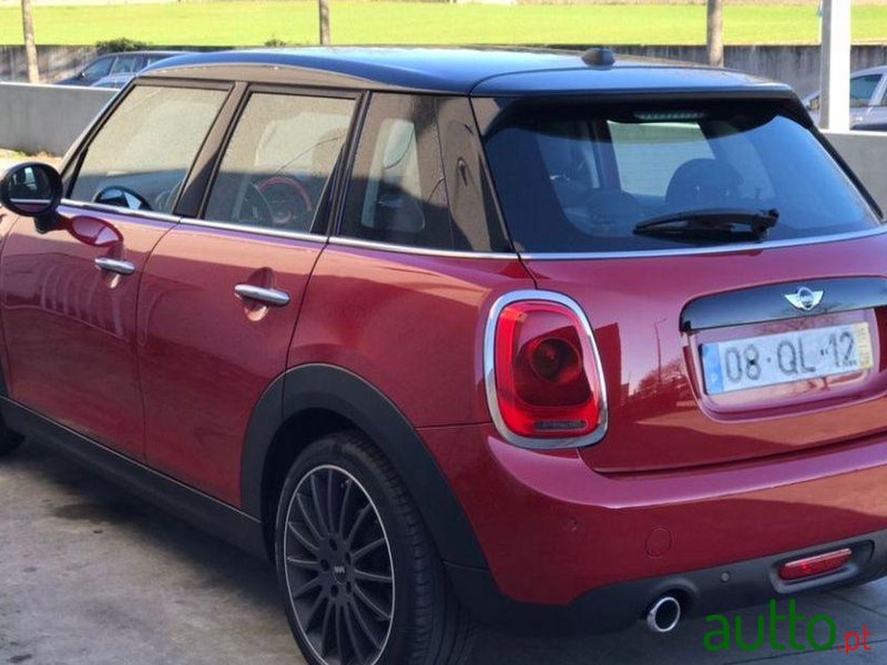 2015' MINI Cooper D photo #1