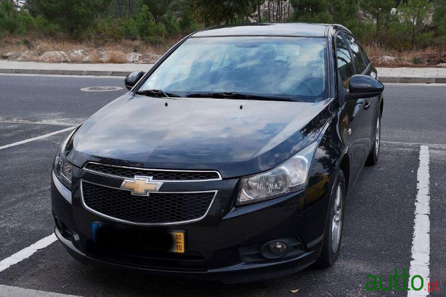 2010' Chevrolet Cruze 1.6 Ls photo #1