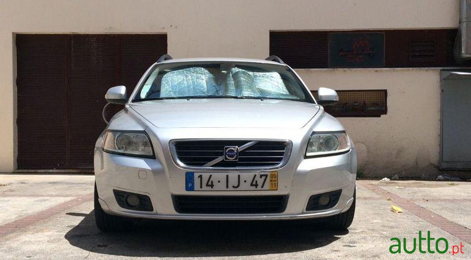 2009' Volvo V50 1.6D photo #1