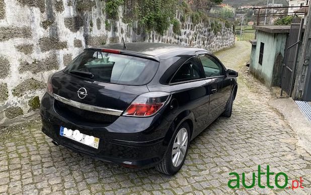 2008' Opel Astra Gtc photo #2