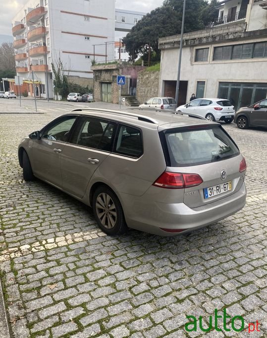 2016' Volkswagen Golf photo #2