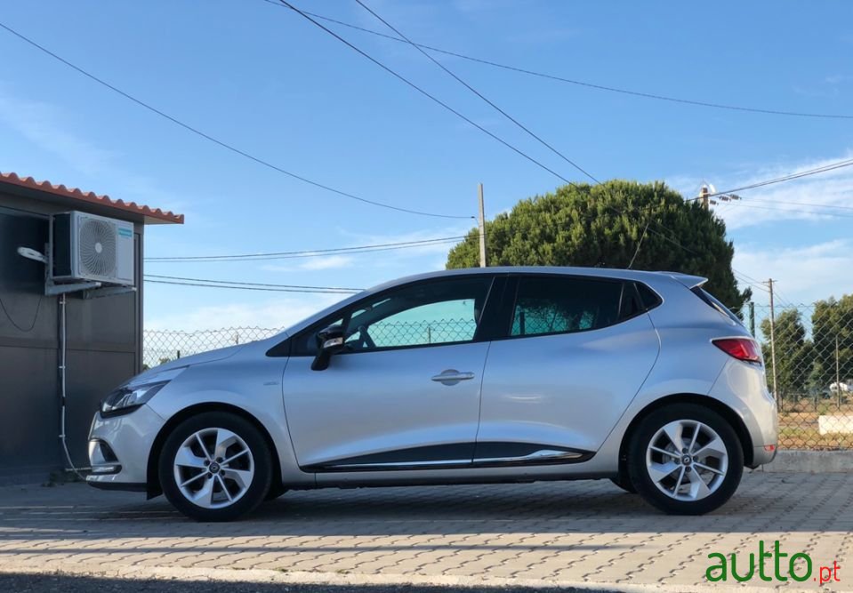 2017' Renault Clio photo #5