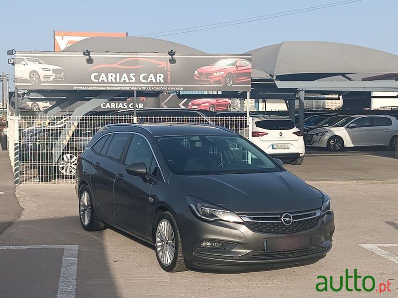 2018' Opel Astra Sports Tourer photo #2