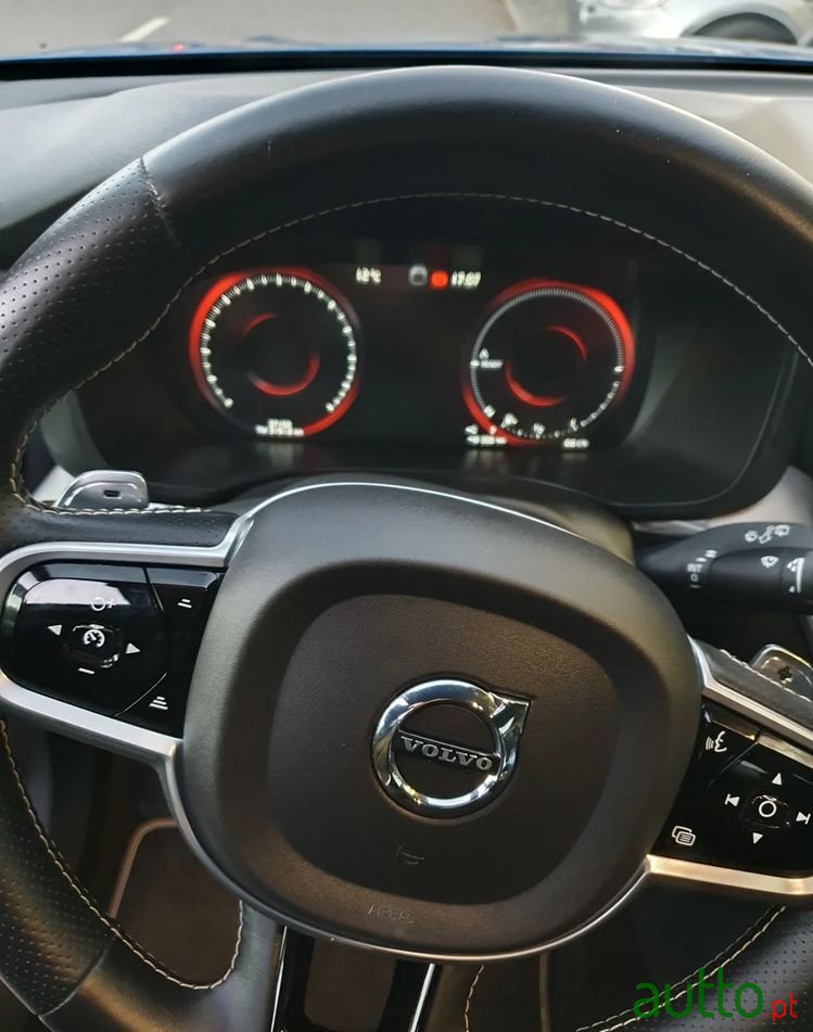 2019' Volvo Xc 60 photo #4