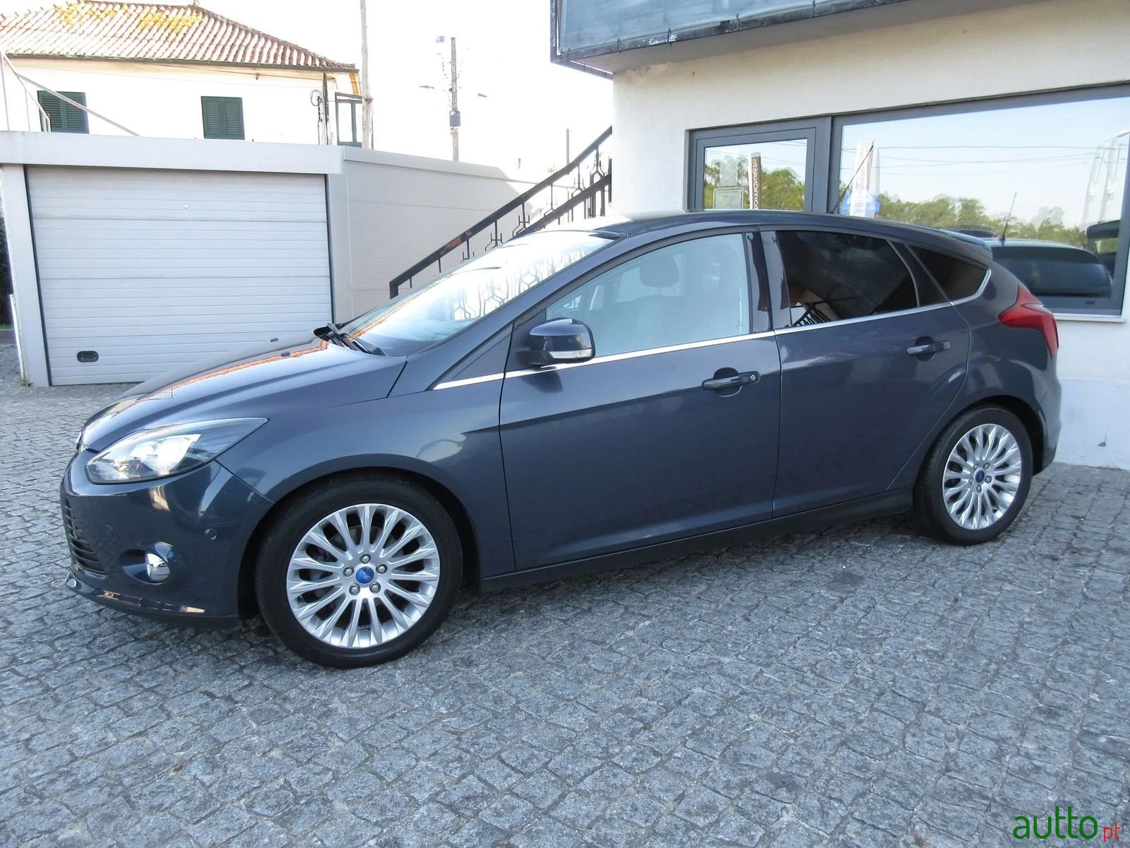 2011' Ford Focus photo #4