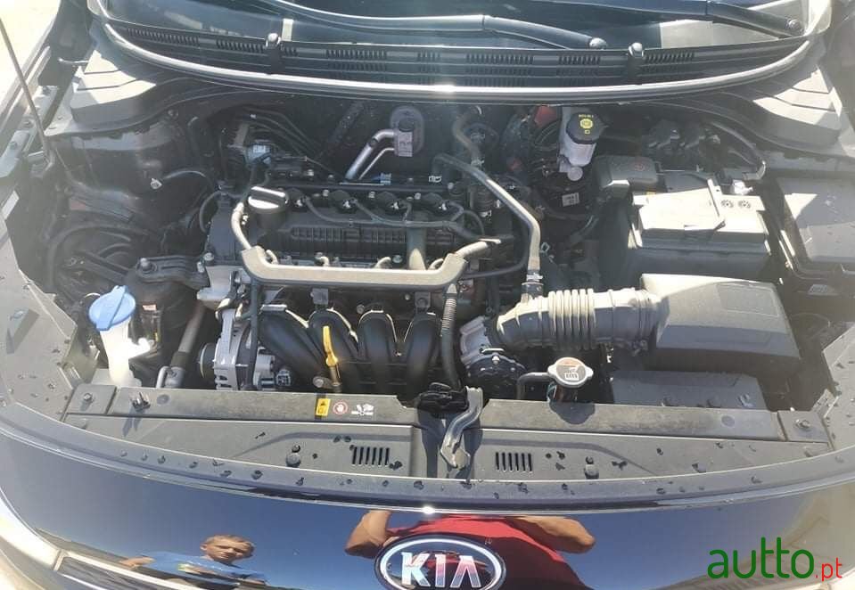 2017' Kia Rio photo #5