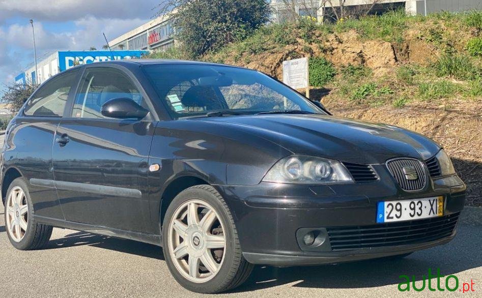 2004' SEAT Ibiza photo #1