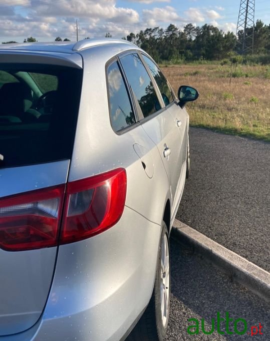 2010' SEAT Ibiza photo #3