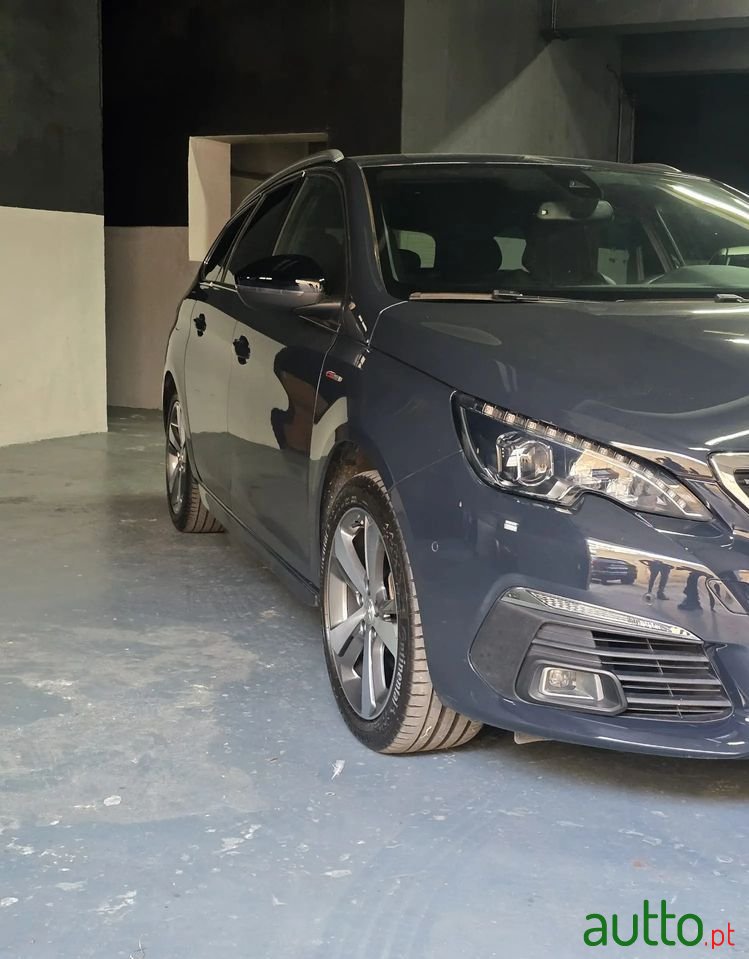 2020' Peugeot 308 Sw photo #3