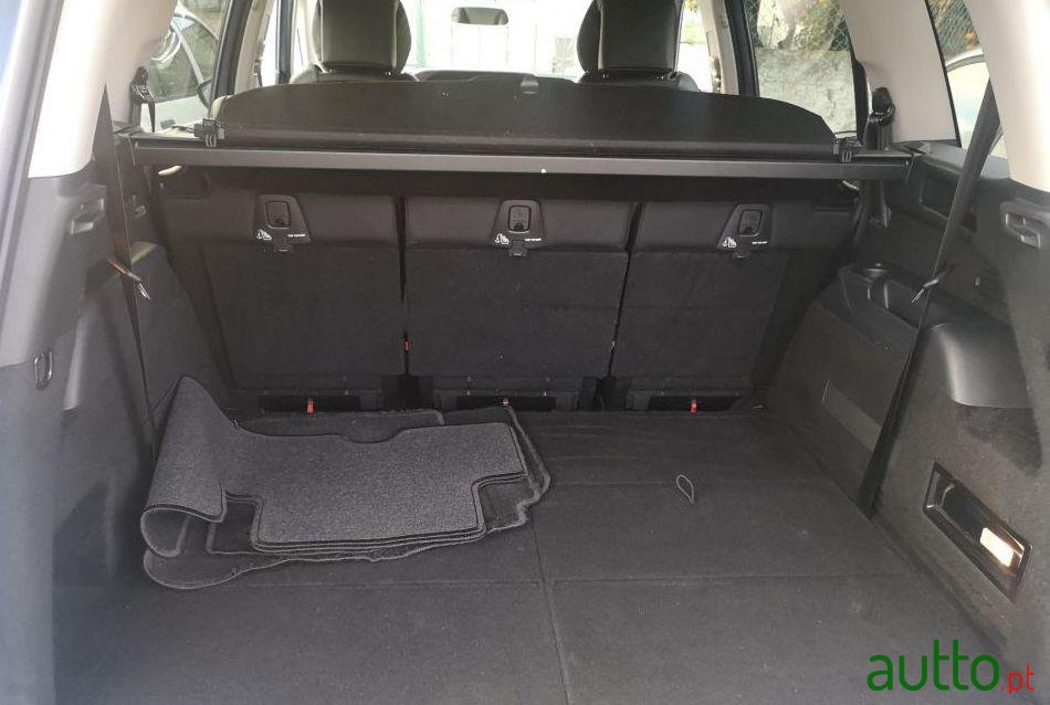 2015' Citroen C4 Grand Picasso photo #3