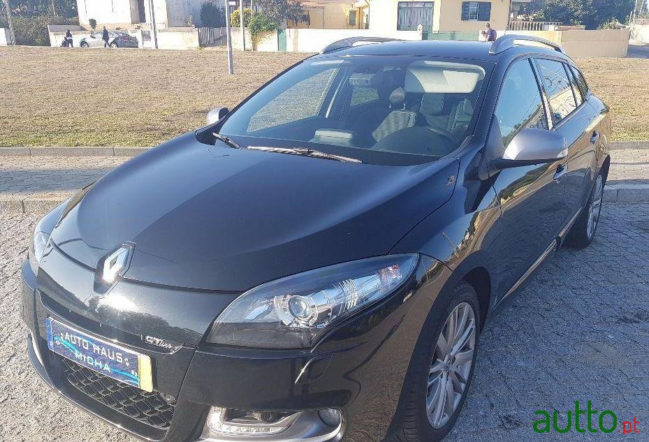 2012' Renault Megane-Sport-Tourer Gt Line photo #2