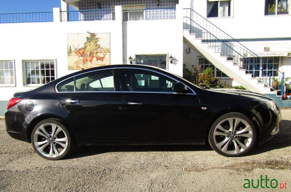 2009' Opel Insignia 2.0 photo #2