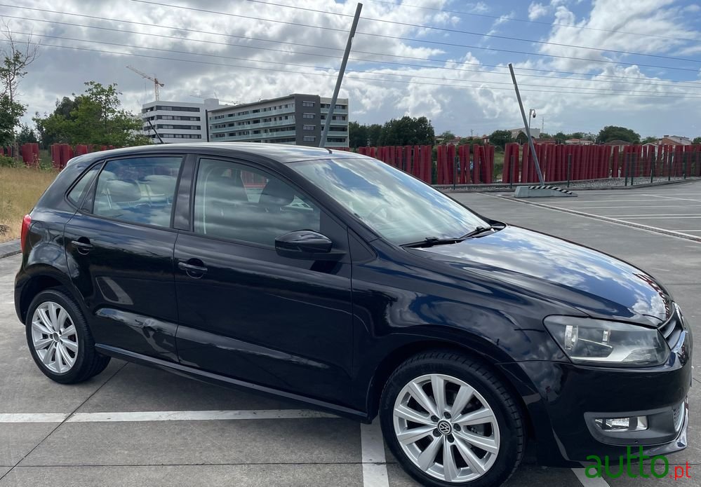 2010' Volkswagen Polo 1.2 Highline photo #5