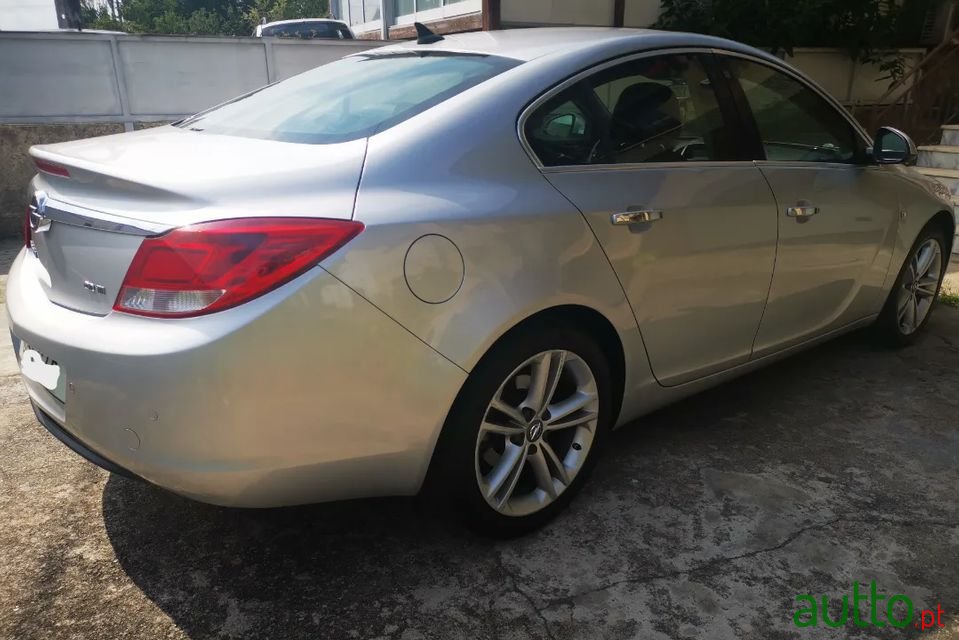 2010' Opel Insignia photo #5