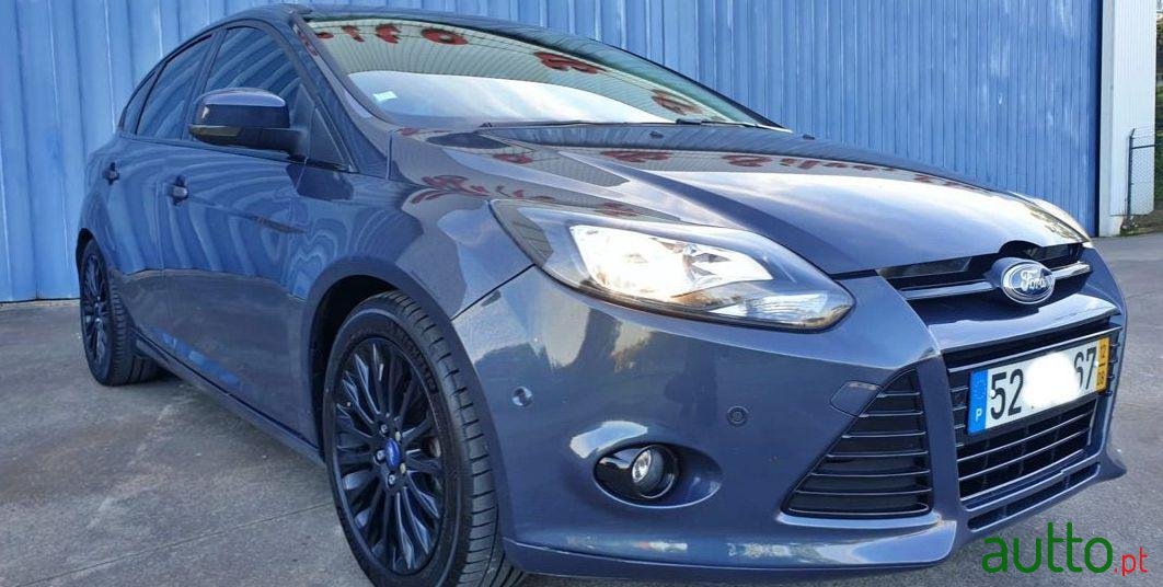 2012' Ford Focus 1.6 Tdci St-Line photo #2