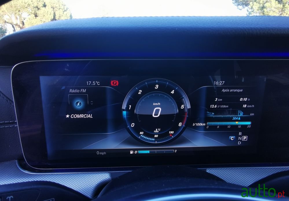 2017' Mercedes-Benz E 220 photo #6