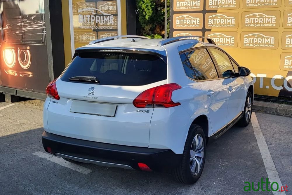 2016' Peugeot 2008 photo #4