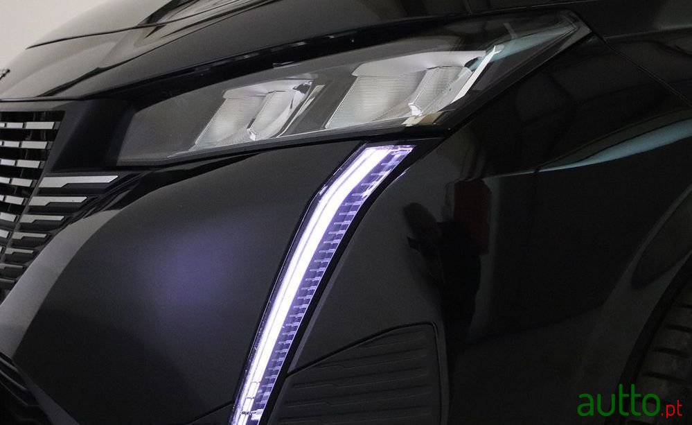 2023' Peugeot 308 photo #6