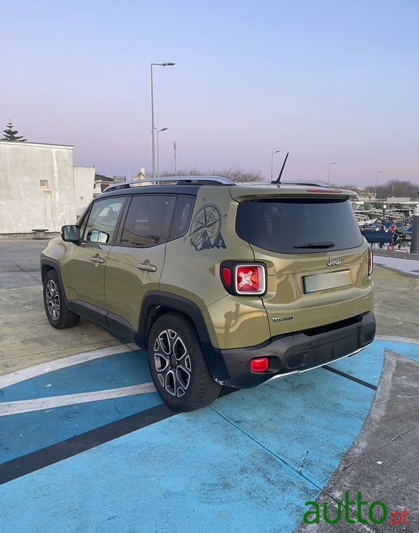 2015' Jeep Renegade photo #5