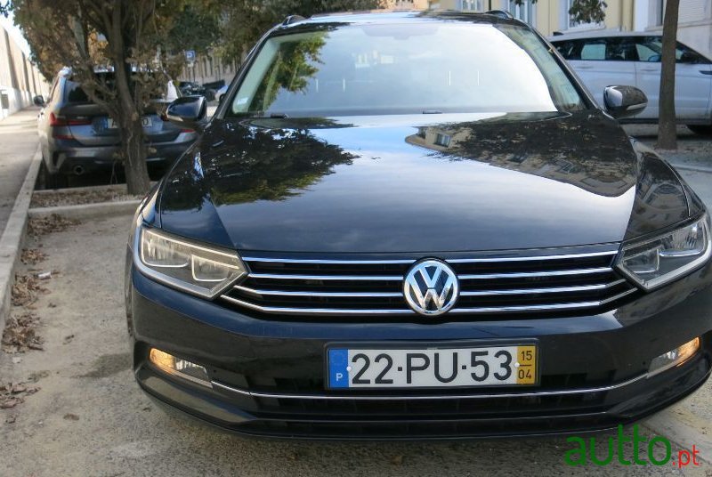 2009' Volkswagen Passat Variant photo #6