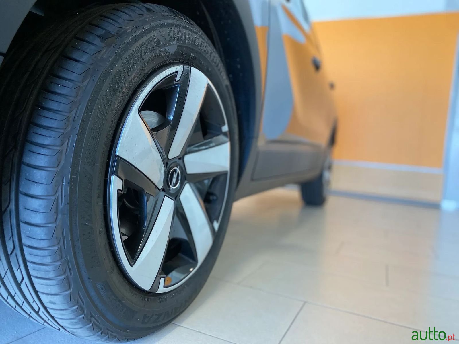 2023' Opel Crossland photo #6