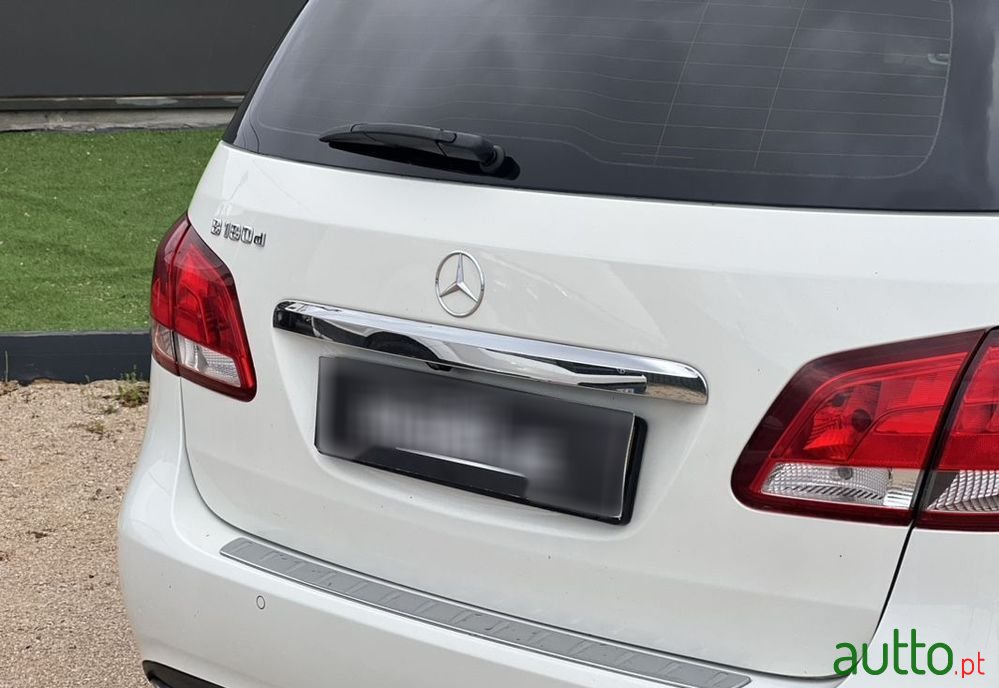 2015' Mercedes-Benz B 180 photo #6