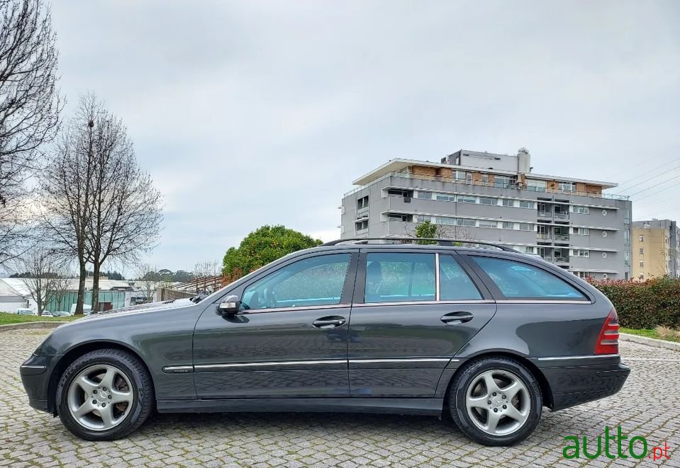 2001' Mercedes-Benz C-270 photo #3